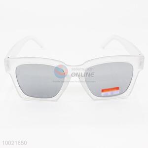 Fashion transparent frame sunglass for women