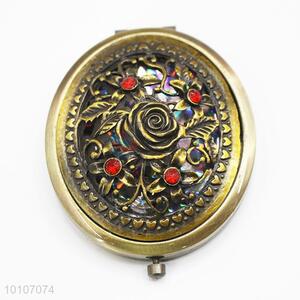 Hollow Out Rose Pattern Round Metal Pocket Makeup Mirror