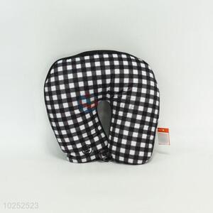 Comfortable Check Pattern U Shaped Neck Pillow