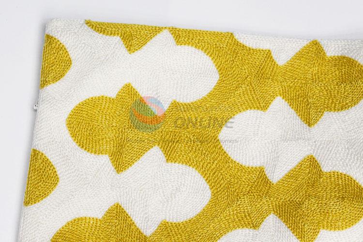 China factory price best fashion yellow&white pillow