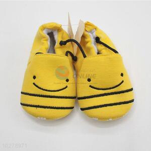 Customized lovely bee design baby shoes