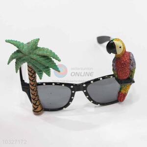 Tree and Parrot Fashion Party Glasses