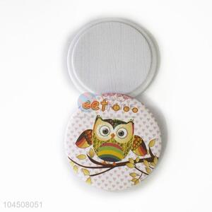 Round plastic cosmetic pocket mirror