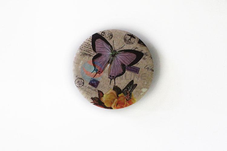 Round shaped metal pocket mirror