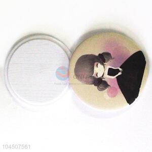 Compact circular mini pocket mirror