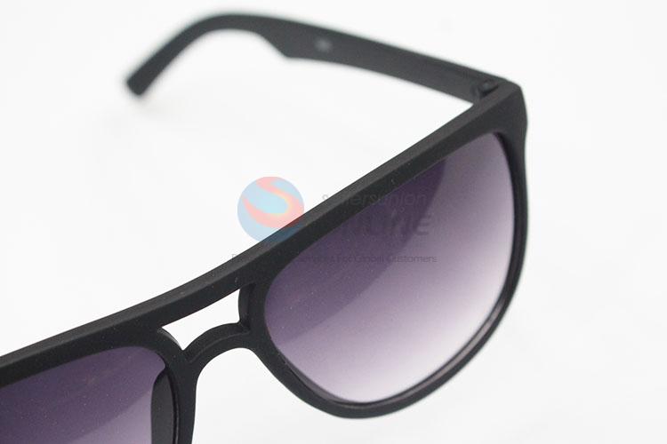 Factory directly sports black sunglass