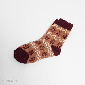 Cheap and high quality snowflake winter socks