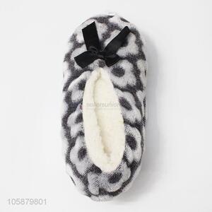 China Factory Short Plush Winter Shoes Floor Shoes