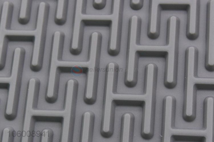 Best selling square maze embossing silicone cup mat