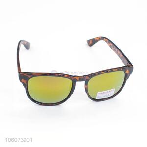 Cheap Price Classic Sun Glasses Travelling Sunglasses