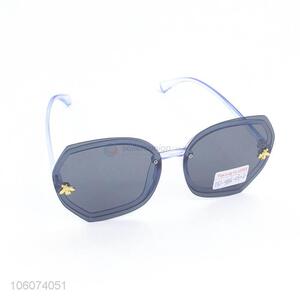 China Wholesale Fashion Women Sun Glasses