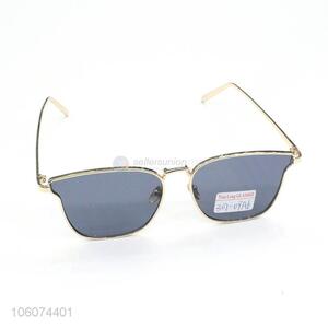 Very Popular Summer Luxury Travel Sunglasses