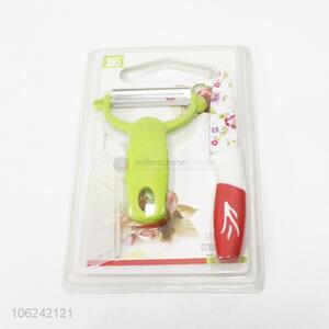 Promotional chopping board, fruit knife and peeler set