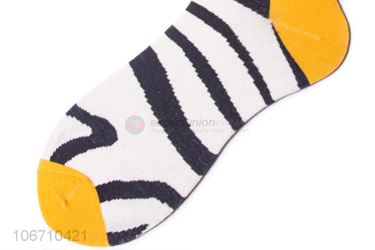 Unique Design Men Mid-Calf Length Sock Breathable Cotton Sock