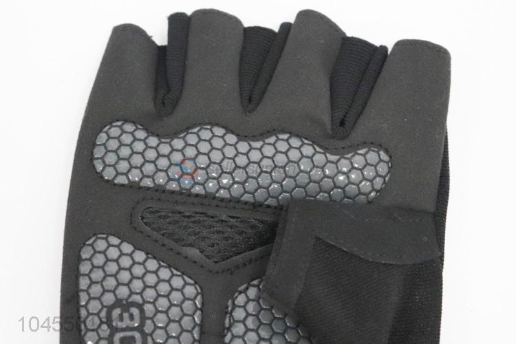 Quartet four and a half finger gloves, black 8dozens + soilder 8 dozens+digital soilder 8dozens+ military green 6dozens, mix one ctn