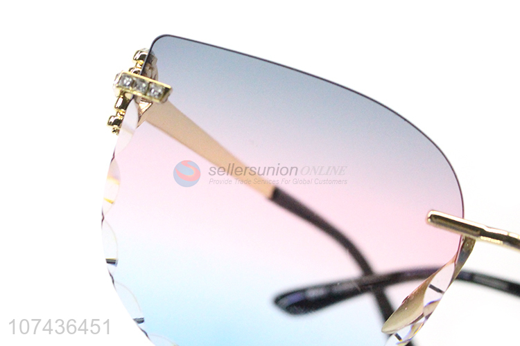 Latest arrival ladies gradient sunglasses uv 400 frameless eyeglasses