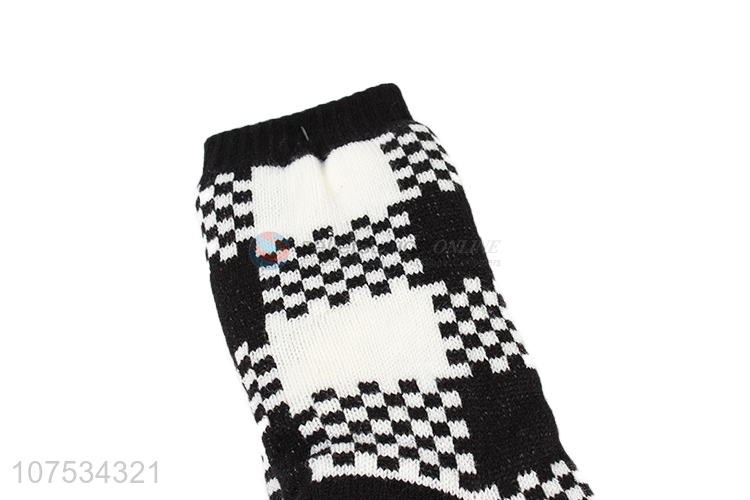 Factory direct sale ladies fuzzy winter floor socks slipper socks