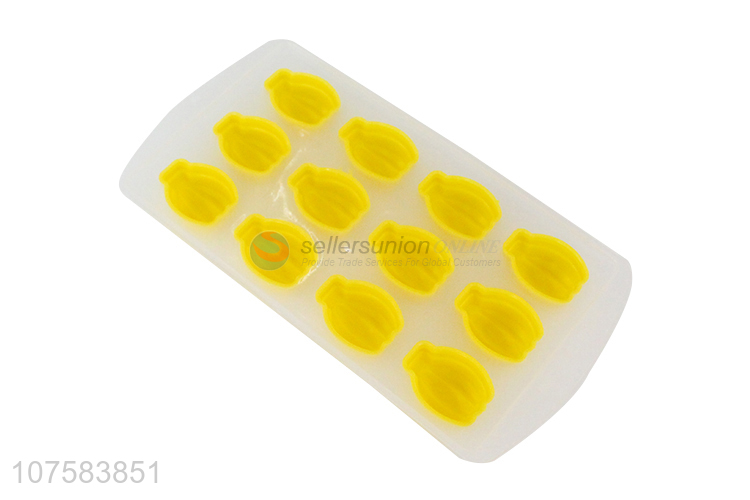 New Design Banana Shape Ice Cube Tray Silicone Ice Mould