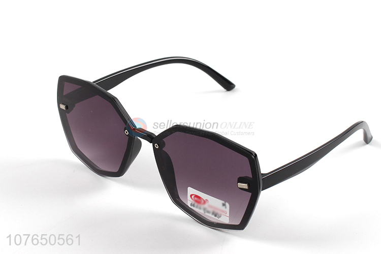 High Quality Irregular Frame Sunglasses Fashion Shades Eyeglasses