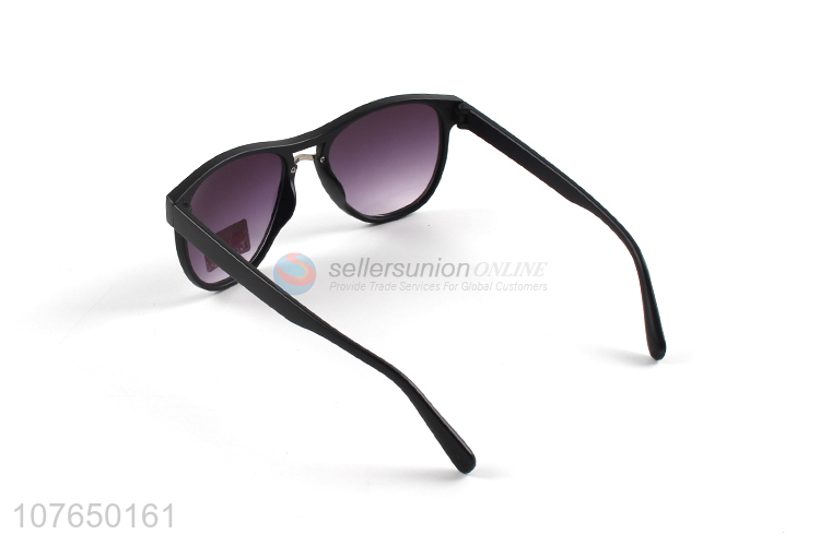 Factory Wholesale Fashion Sun Glasses Ladies Sunglasses