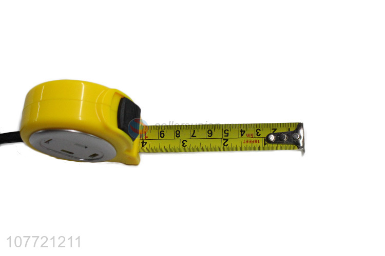 Robust design good quality tape measure with belt clip