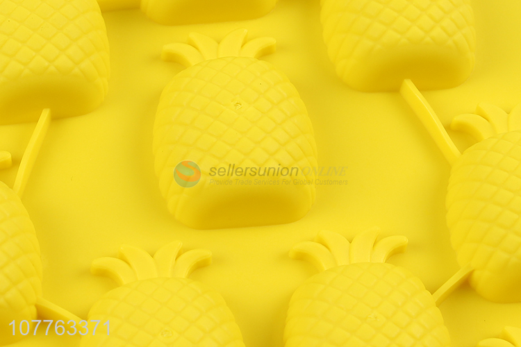 Best selling pineapple shape silicone ice cube mould ice block mold