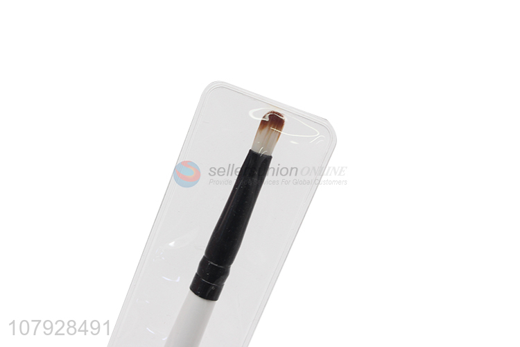 Good quality white universal double-head eyeshadow brush for ladies