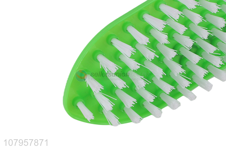 Popular products green plastic laundry brush creative hanging brush