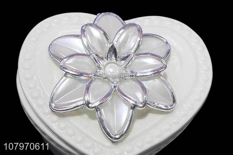 China factory heart shaped porcelain jewelry case round ceramic ring box