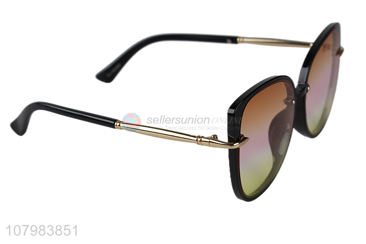 Hot Sale Good Quality Unisex Sunglasses Fashion Eyewear Cheap Glasses