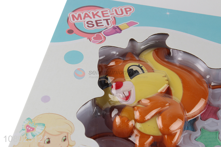 Wholesale turn cover cartoon squirrel three-layer cosmetics toys for children