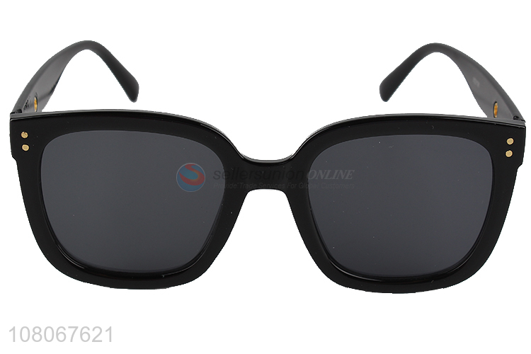 Best selling fashionable unisex plastic sunglasses classic sunglasses