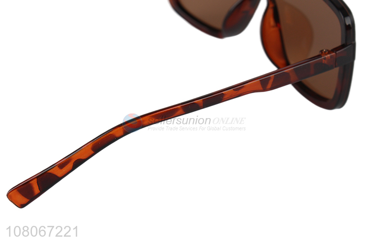 Recent product women men eyewear vintage leopard plastic sunglasses