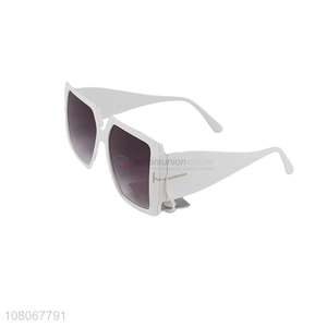 Online wholesale square oversize sunglasses plastic frame sunglasses