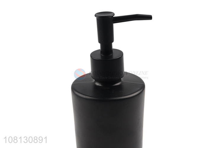 Yiwu supplier black simple lotion bottle press storage bottle