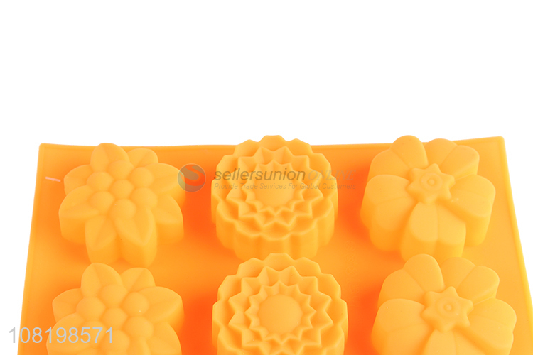 Good quality yellow baking tools silicone chocolate mould