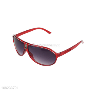 Yiwu market creative fashionable sunglasses for ladies