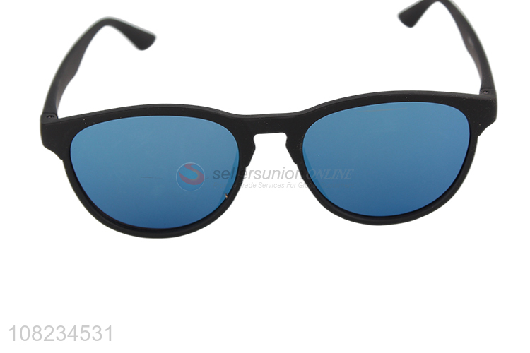 Yiwu wholesale creative discolor sunglasses cycling sunglasses