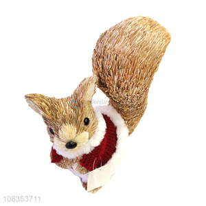 Factory supply squirrel grass crafts animal figurines for decor