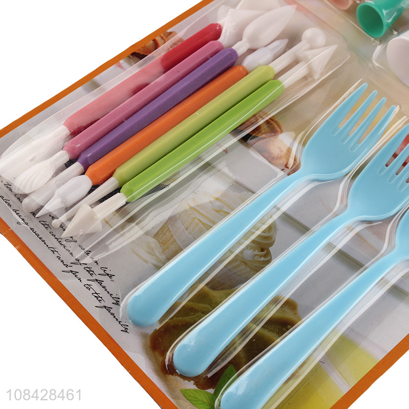 China supplier bakeware set kitchen baking tool set with cake carving knife