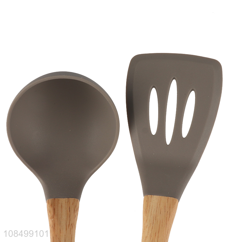 Factory wholesale wooden handle silicone kitchen utensils set