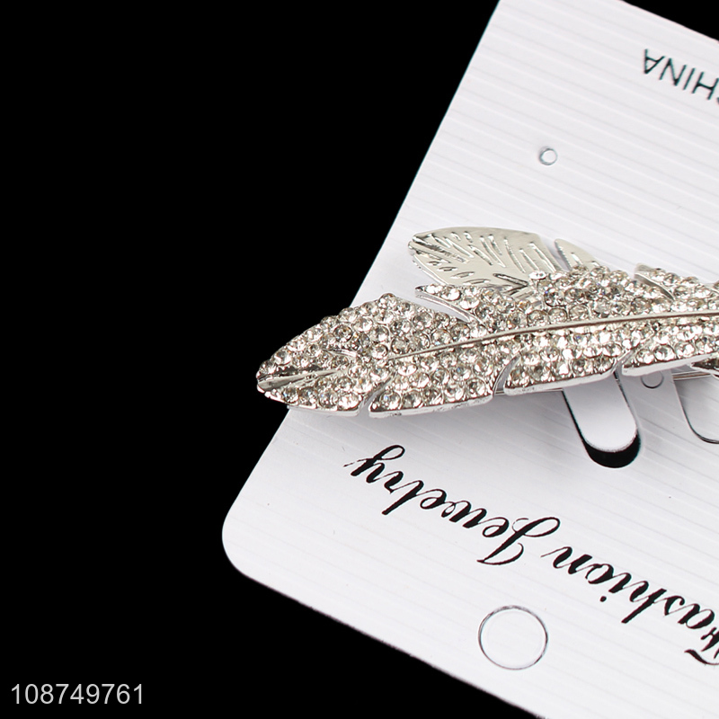 China imports trendy metal leaf brooch pin rhinestone alloy brooch