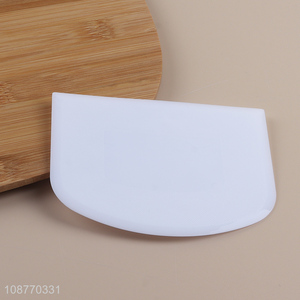 China factory plastic cream/dough scraper