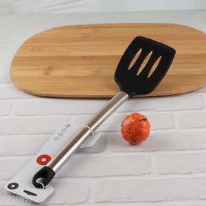 Wholesale heat resistant silicone slotted egg spatula with long handle