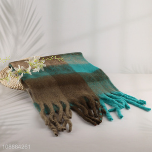 Wholesale Women's Winter <em>Scarf</em> Super Soft Plaided <em>Scarf</em> with Fringes