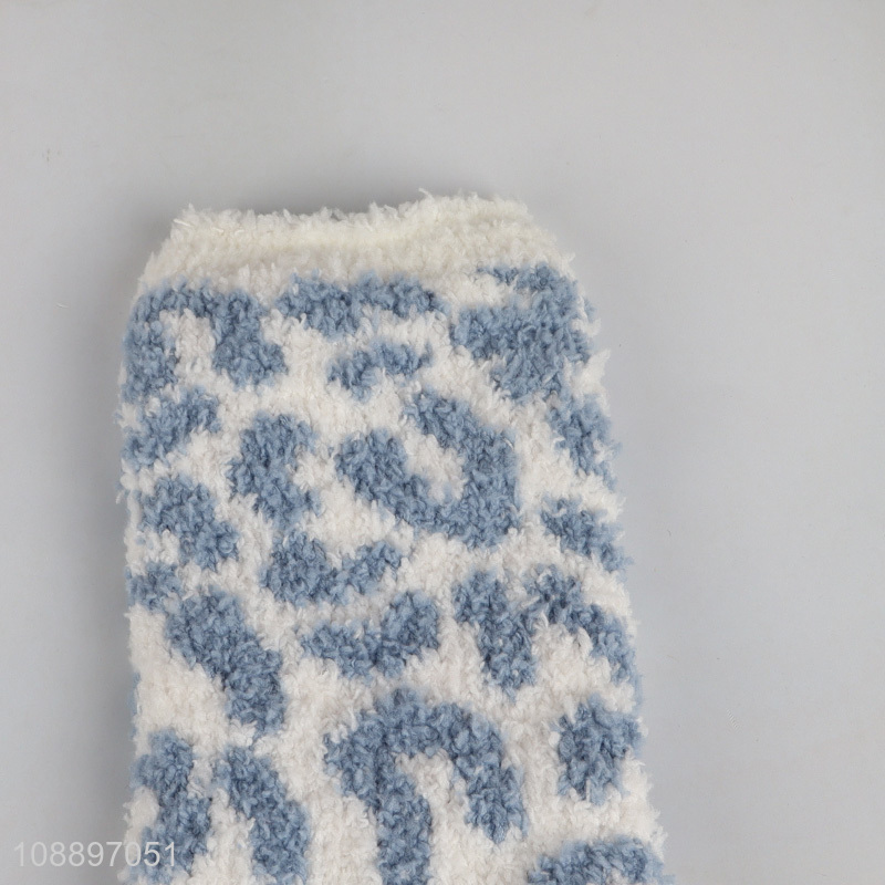 Best selling leopard fuzzy socks winter sock for ladies