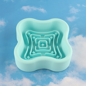 China supplier silicone pets <em>dog</em> slow food <em>bowl</em> feeder for sale