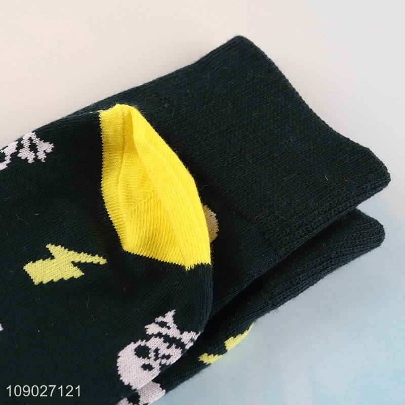 Popular products skull printed breathable cotton socks casual crew socks