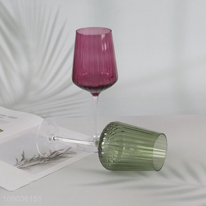 Online Wholesale Colored Wine Goblet Corktail Whiskey Wine Glasses for Weddings