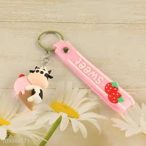 Factory supply cute cartoon cow pendant silicone keychain for gifts